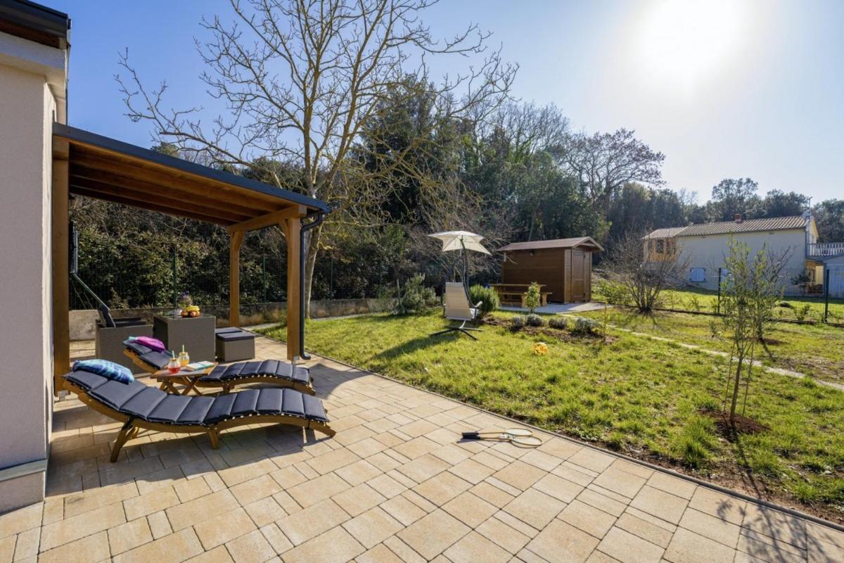 Villa Modean In Pula - Haus Fuer 2-3 Personen Exterior foto
