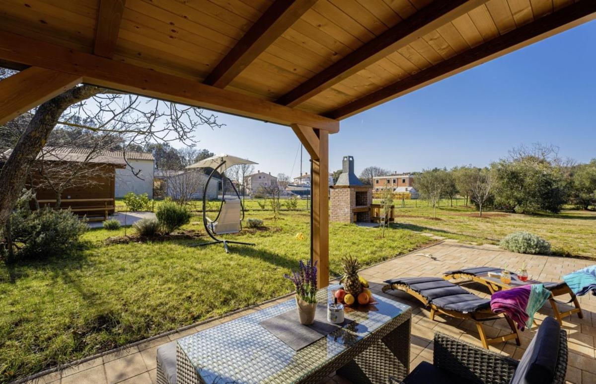 Villa Modean In Pula - Haus Fuer 2-3 Personen Exterior foto
