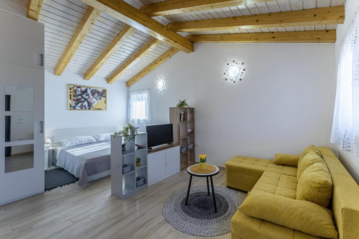 Villa Modean In Pula - Haus Fuer 2-3 Personen Exterior foto